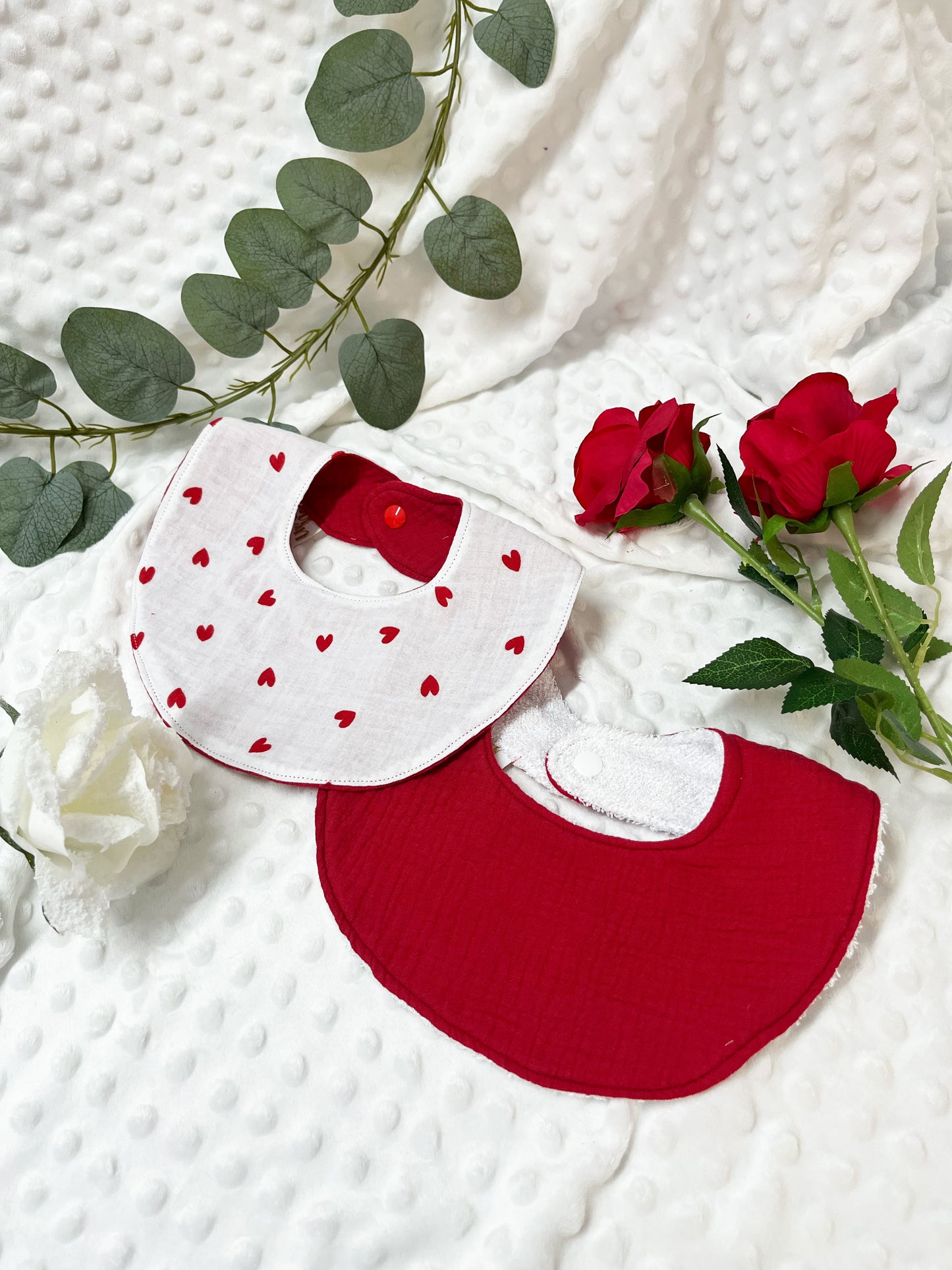 Lot de 2 bavoirs naissance - 0/6 mois - Le mois de l'Amour ♡
